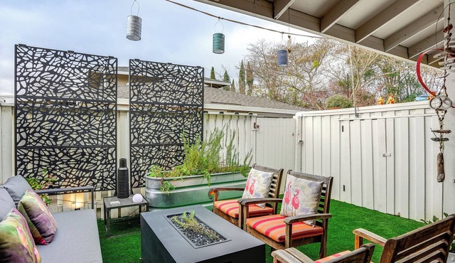 1 Mi to Dtwn Napa: Townhome w/Pool Access