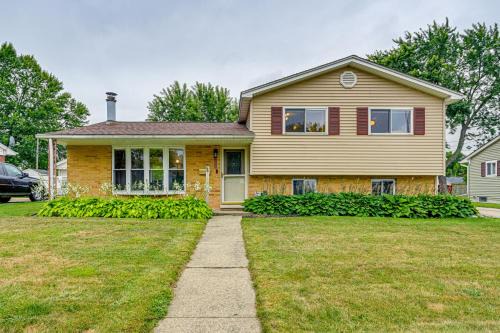 1 Mi to Dtwn Suburban Home with Yard in Owosso