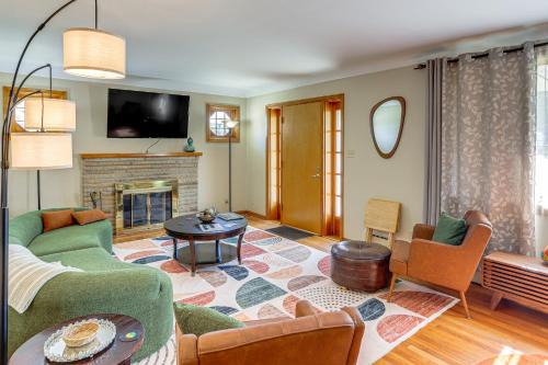 < 1 Mi to Dtwn Tiffin: Home w/Outdoor Space!