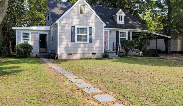 < 1 Mi to Dtwn: Updated Studio in North Greenwood!