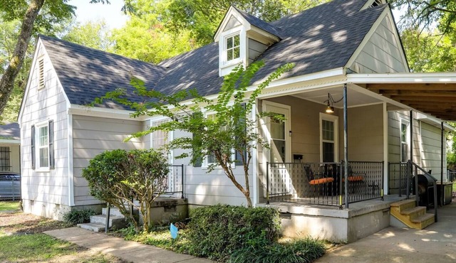< 1 Mi to Dtwn: Updated Studio in North Greenwood!