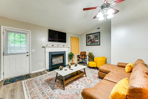 1 Mi to ECU Hospital: Greenville Home w/Yard!