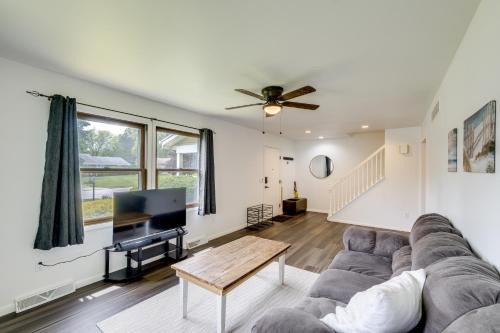 1 Mi to Freer Field Ashland Home with Yard!