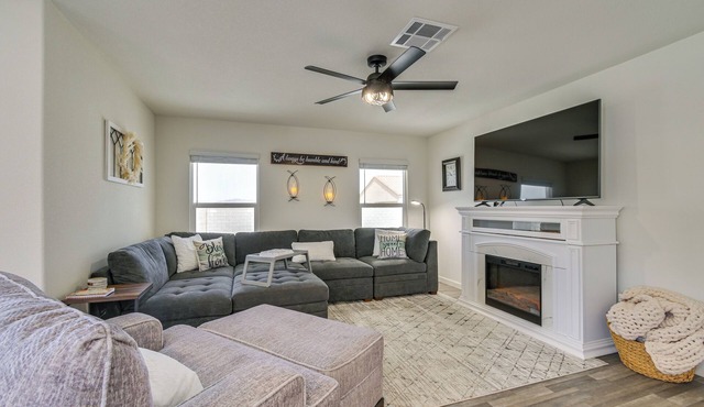 1 Mi to Golf Course: Bright Mohave Valley Home