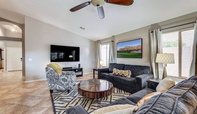 1 Mi to Golf: Mtn-View Gem w/Patio in Gold Canyon