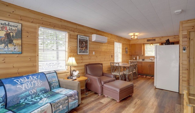 1 Mi to Greers Ferry Lake: Cabin w/Pool Access