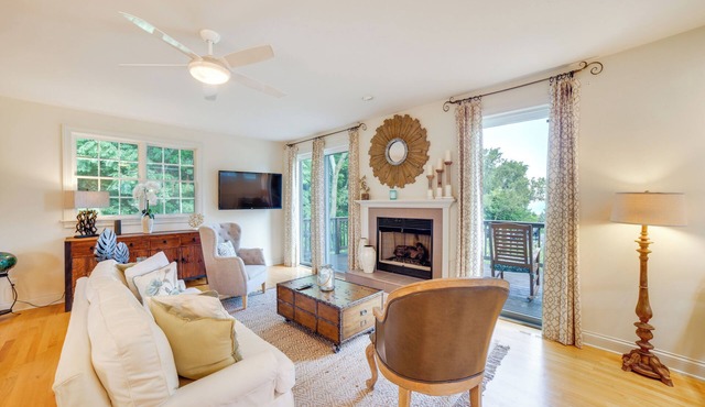 1 Mi to Indiana Dunes NP: Spacious Gary Home!