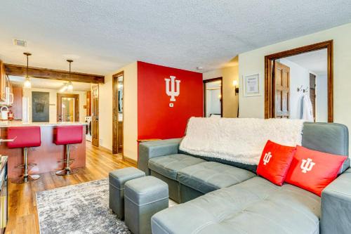 1 Mi to IU Hoosier Home with Fire Pit and Fenced Yard