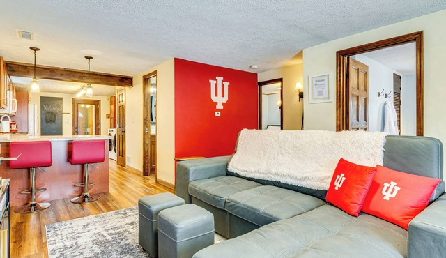 1 Mi to IU: Hoosier Home w/Fire Pit & Fenced Yard
