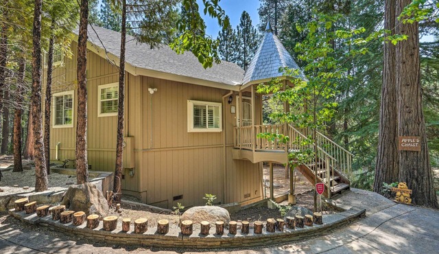 1 Mi to Jenkinson Lake: ‘Apple’s Chalet’ w/Deck