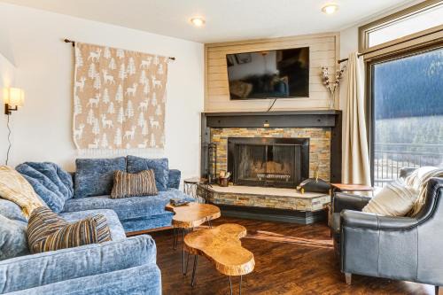 1 Mi to Keystone Resort Mtn-View Family Escape!
