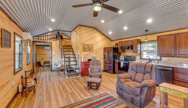 ~ 1 Mi to Lake Greeson & Ramp: 'Lazy Bear Cabin'