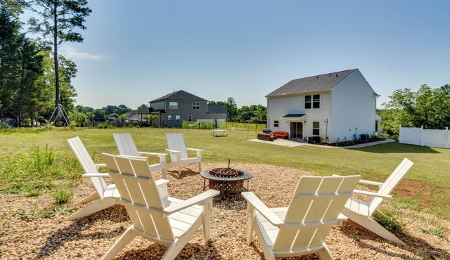 < 1 Mi to Lake Hartwell! Home w/Pet-Friendly Yard