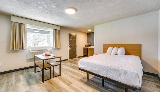1 Mi to Lake Huron Beaches: Quiet Studio Apartment
