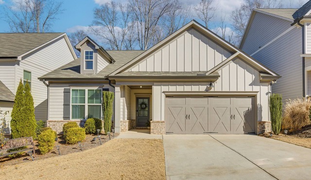 1 Mi to Lake Lanier: Modern Home w/Patio & Yard!