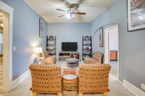 1 Mi to Lake Michigan! Urban Racine Apartment