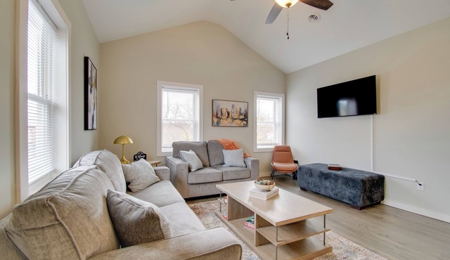 < 1 Mi to Lake Ontario: Oswego Group Retreat