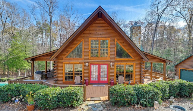 1 Mi to Lake Tillery: Outdoor Retreat w/Hot Tub!