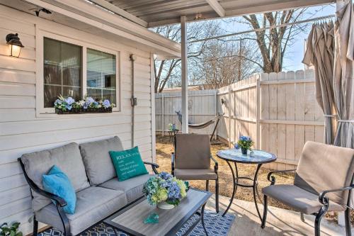 1 Mi to Lewisville Lake Fun Cozy Couples Retreat