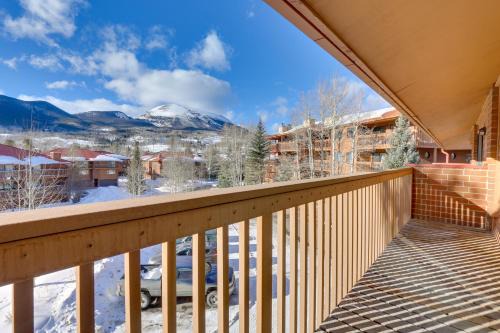 1 Mi to Main Street: Mtn-View Home in Frisco