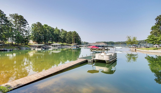 < 1 Mi to Marina: Fair Play Home on Lake Hartwell