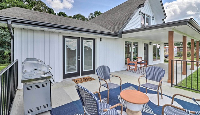 1 Mi to Marina & Golf: Bismarck Home w/Fire Pit!