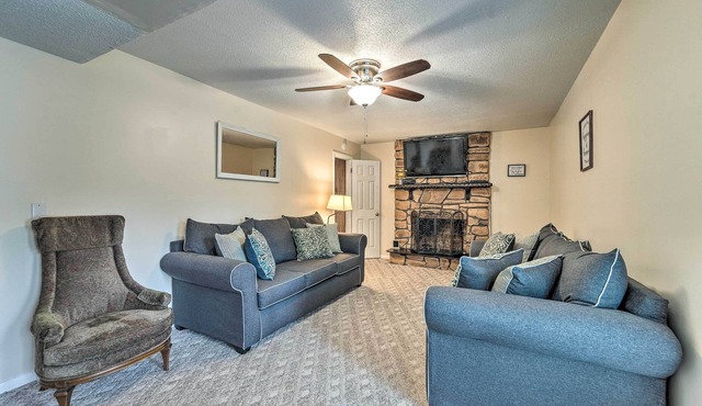 1 Mi to MCAS New River: Peaceful Home w/Patio