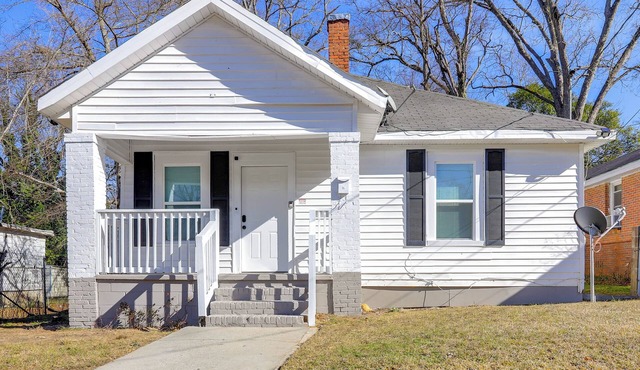 1 Mi to Ocmulgee Mounds: Charming Home w/Yard!
