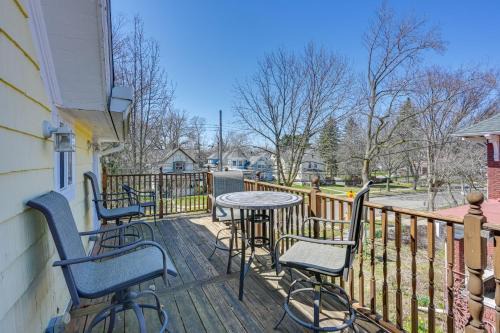 < 1 Mi to Old Town Lansing: Home w/Furnished Deck