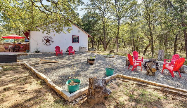 1 Mi to Park & Boat Ramp! Lake Texoma Retreat