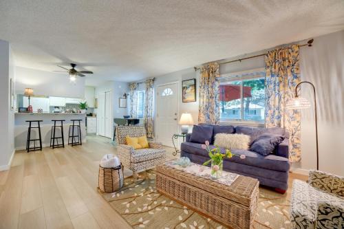 1 Mi to Reno-Sparks: Family Retreat w/Fireplace!