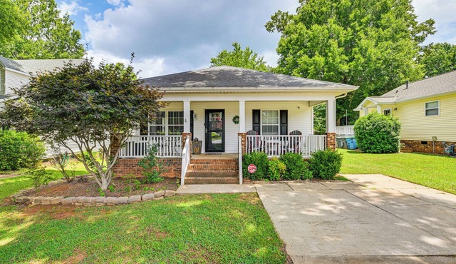 < 1 Mi to River & Downtown Belmont: Cozy Cottage