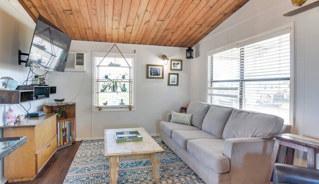 < 1 Mi to Sea Isle Beach, Nautical Home w/Hot Tub