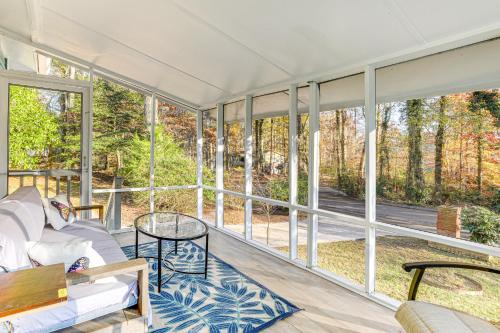 1 Mi to Stone Mountain Park Outdoor Haven!