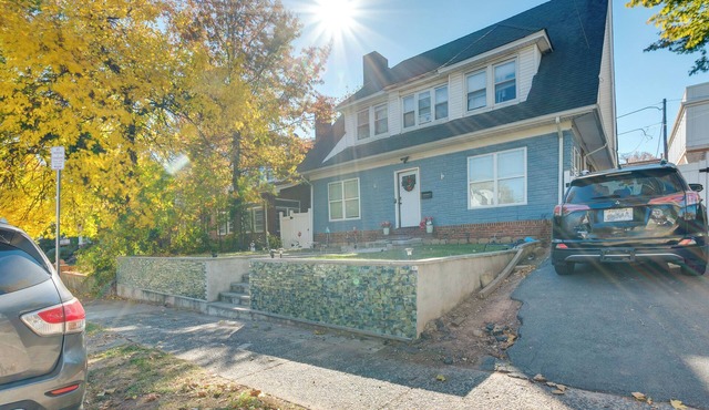 1 Mi to Train Station: Quiet Apartment in Newark