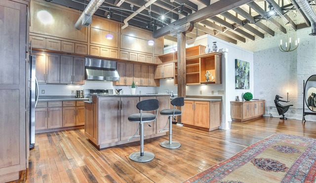 < 1 Mi to Wittenberg: Eclectic Loft w/Parking!