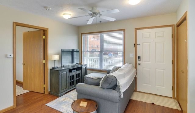 1 Mi to WVU: Morgantown Apartment Near Hospitals