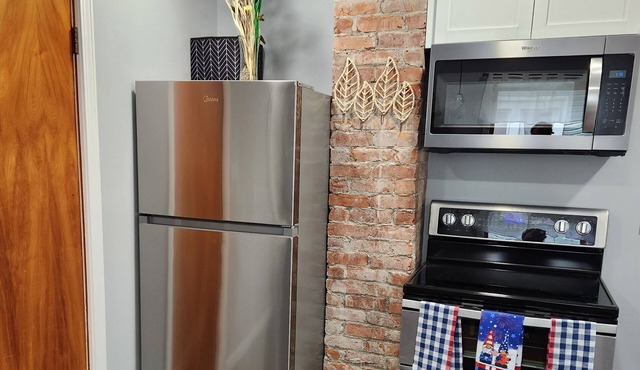 1 Mile for All-Star Village, walking distance to restaurants, bus stop at curb
