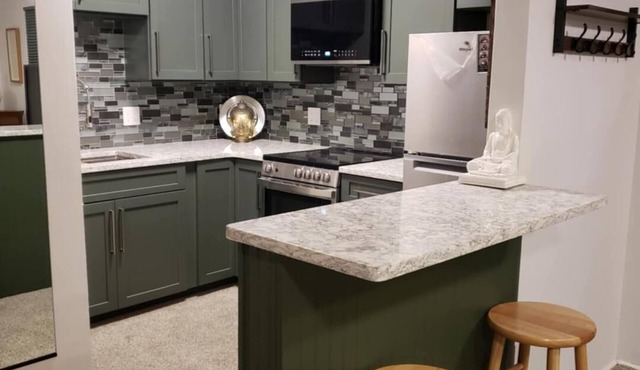1 Mile From Ski Slope and Festivals - 125 Nightly Fee