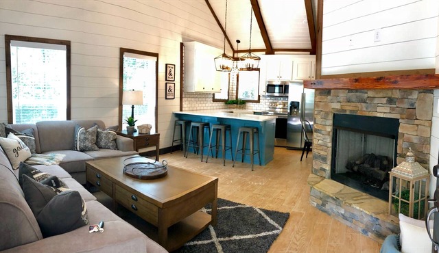 1 MILE FROM TUGALOO STATE PARK AND 45 MINUTES FROM CLEMSON SC