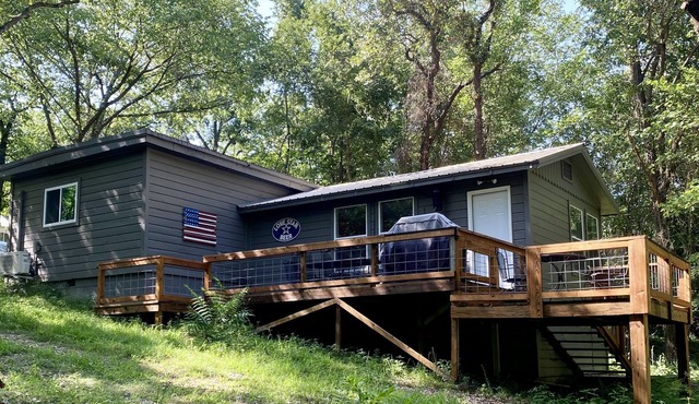1 mile to Disney. 5 minutes to Grand Lake. Totally remodeled!