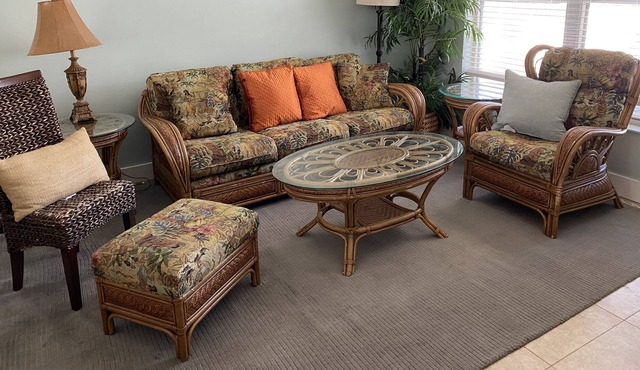 1 mile to Hobe Sound Beach & The best golf courses!