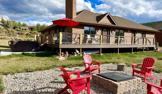 1 Mile to ski Area/Amazing Views/Hot Tub - Five Star Reviews