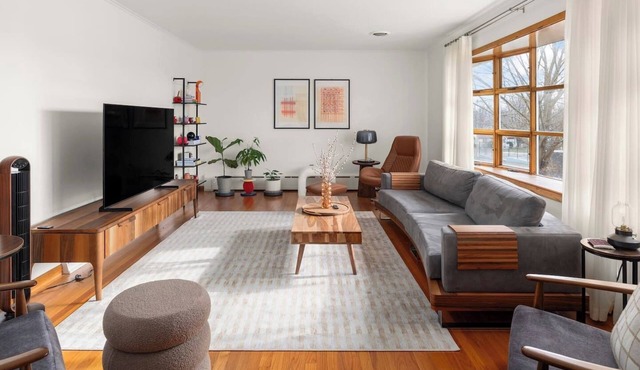 1 mile to Warren St.- Charming House in Hudson, NY