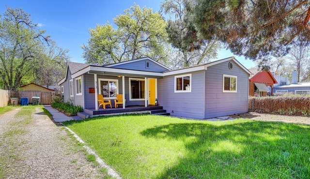 <1 mile walk to BSU, Boise Depot, Boise river/greenbelt, Lost Grove Brewing. 1.3 miles to dow...