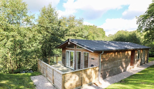 1 MILLER'S ISLAND, pet friendly, with hot tub in Lanreath