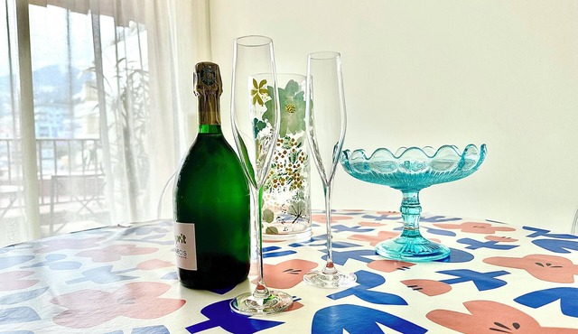 1 min to sea, Parking, 7 min train station, 15 min Monaco