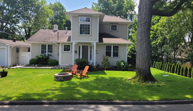 1 minute walk to the beach - Private Beach Home