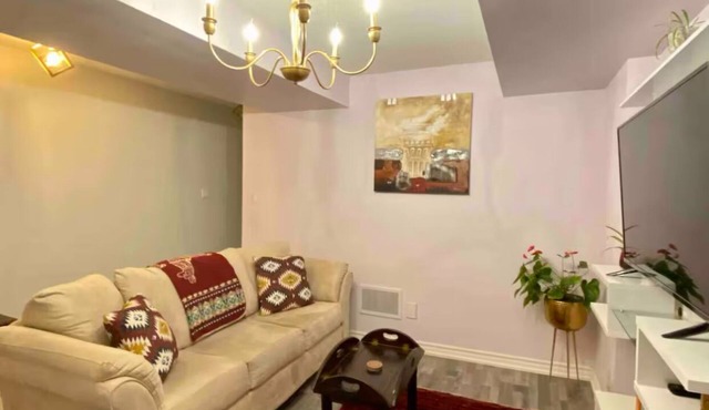 1 Month + Bookings, Cozy private apartment in a highly demanded neighborhood.