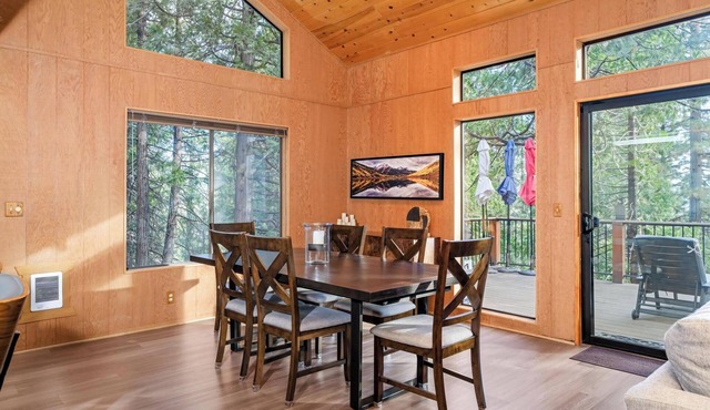 1 Night Stay Avail on Presidents Day Sunday! Free late Check-Out! Ski Sun & Mon